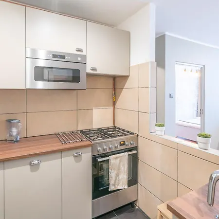 Garden Self Check In 24h * Wroclaw